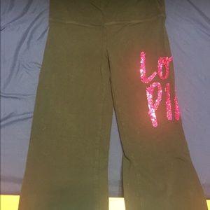 SOLD- PINK Chicago yoga pants